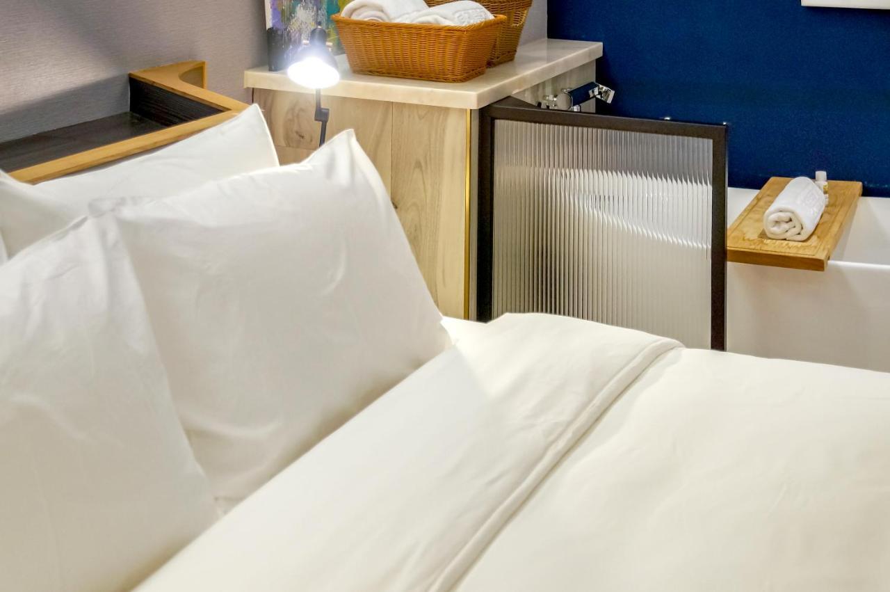 Bed and breakfast 墾丁耳東華苑erdong Manor Extérieur photo