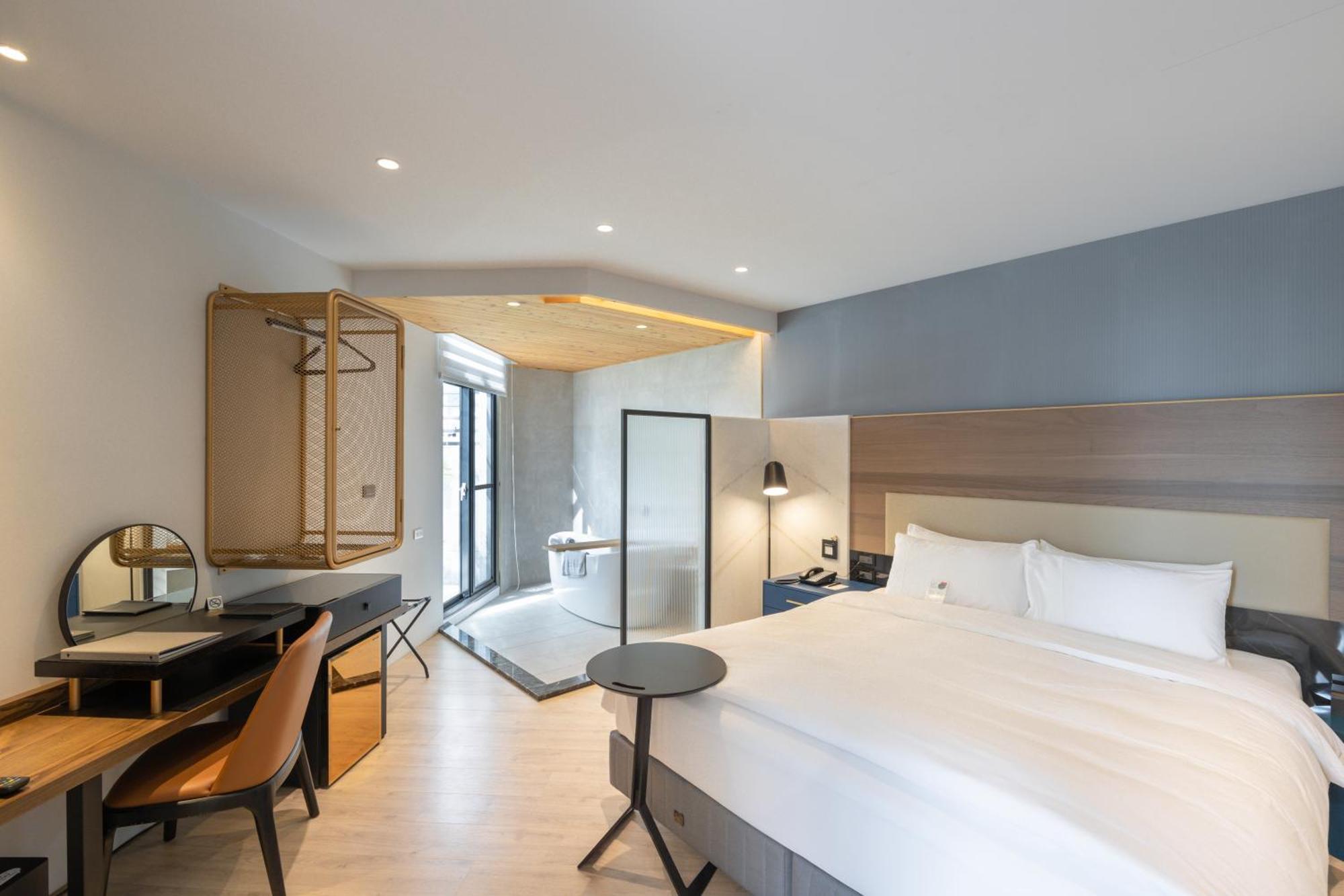 Bed and breakfast 墾丁耳東華苑erdong Manor Extérieur photo
