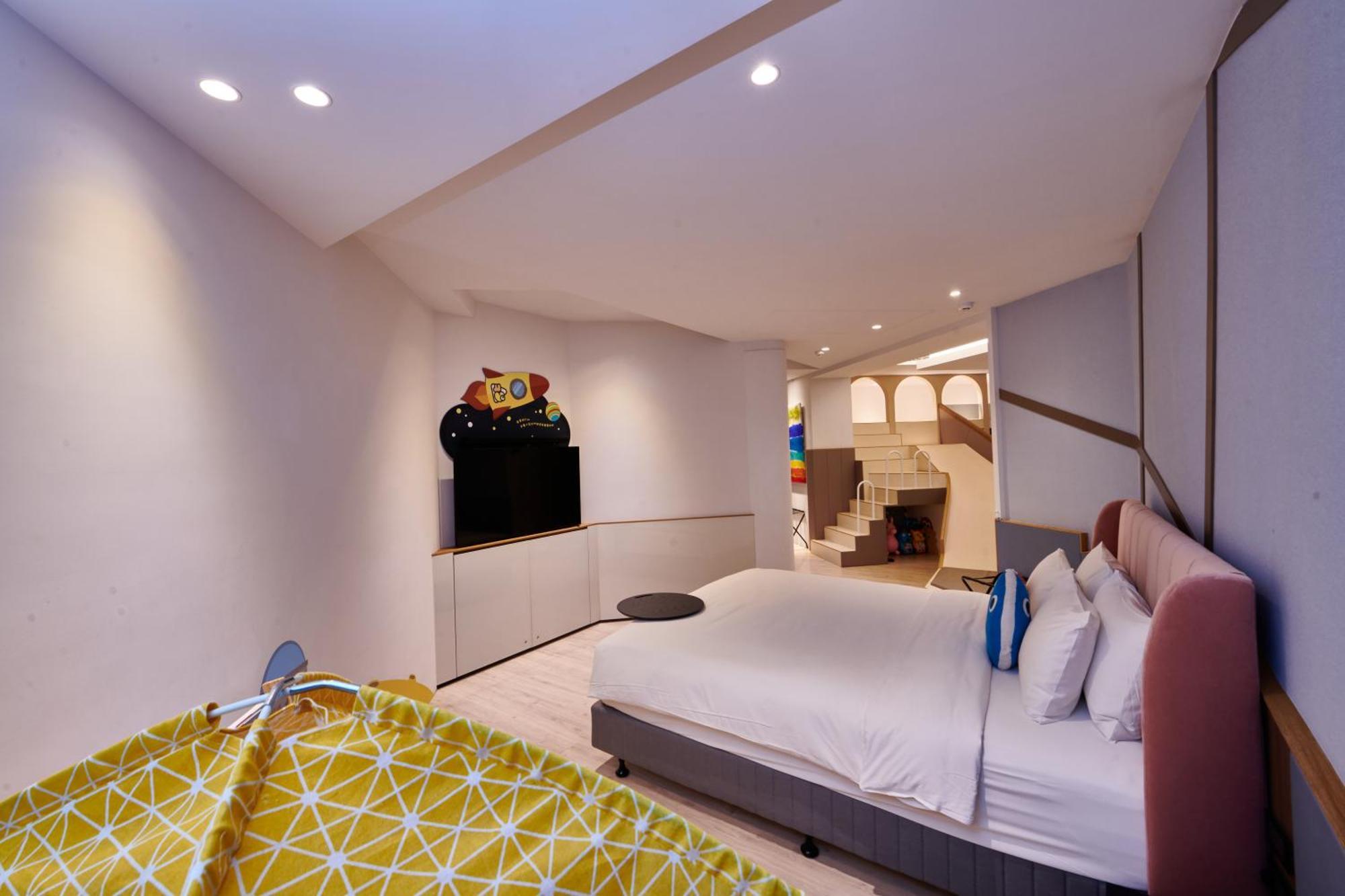 Bed and breakfast 墾丁耳東華苑erdong Manor Extérieur photo