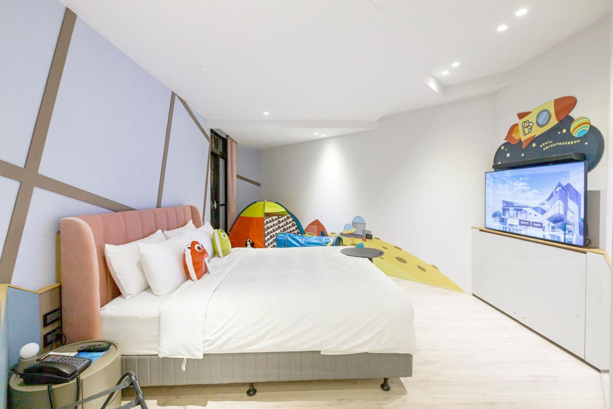 Bed and breakfast 墾丁耳東華苑erdong Manor Extérieur photo